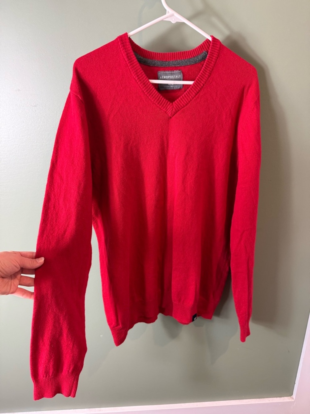 Aéropostale V-Neck Red Sweater